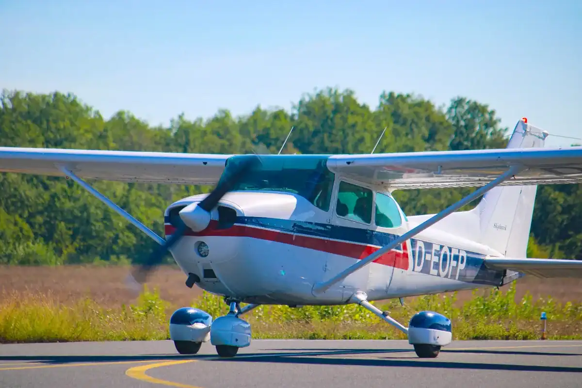 Cessna 172 de l’Aéroclub de Brive-Souillac – avion de formation et de navigation